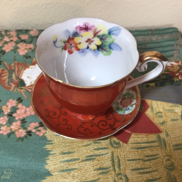 Vintage Teacup and Saucer - Picture 8 of 10